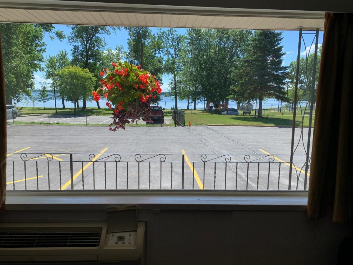 Park Place Motel & Suites Tweed Экстерьер фото