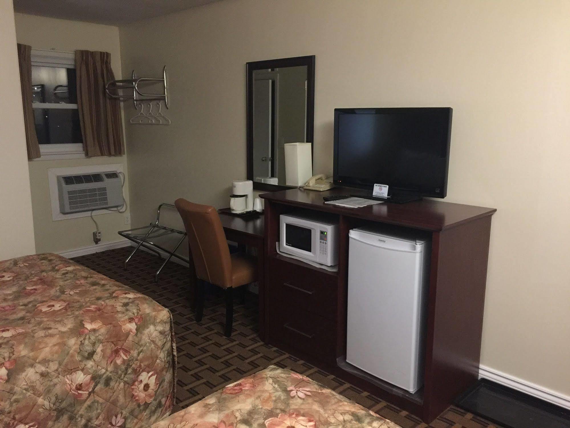 Park Place Motel & Suites Tweed Экстерьер фото