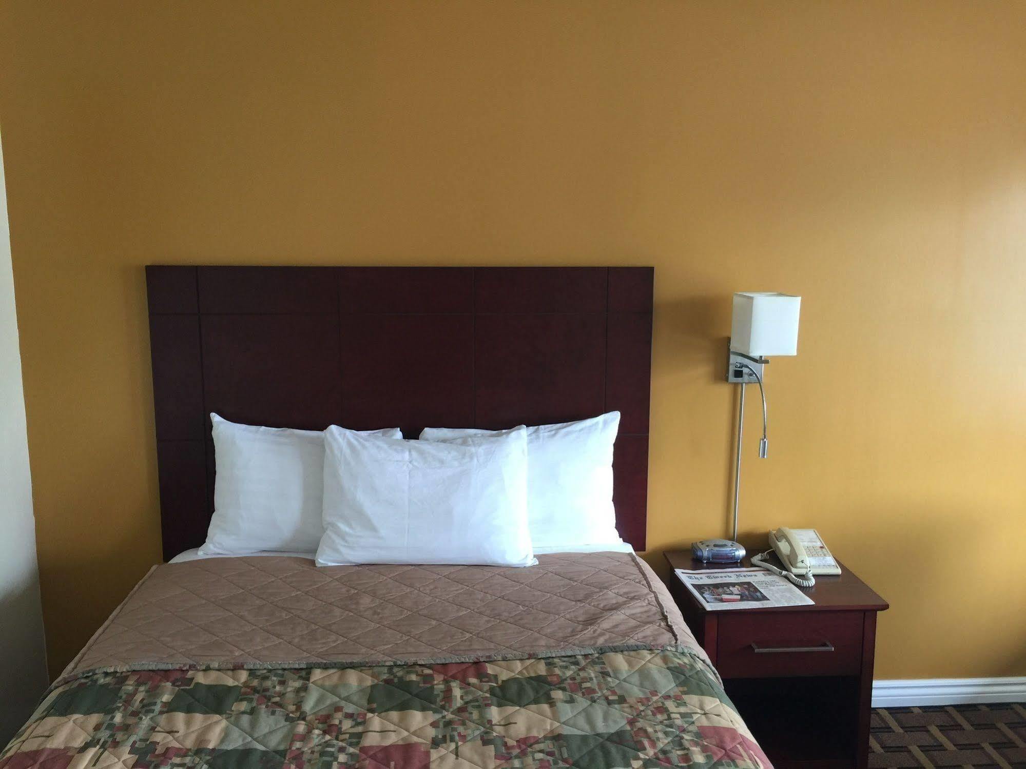 Park Place Motel & Suites Tweed Экстерьер фото