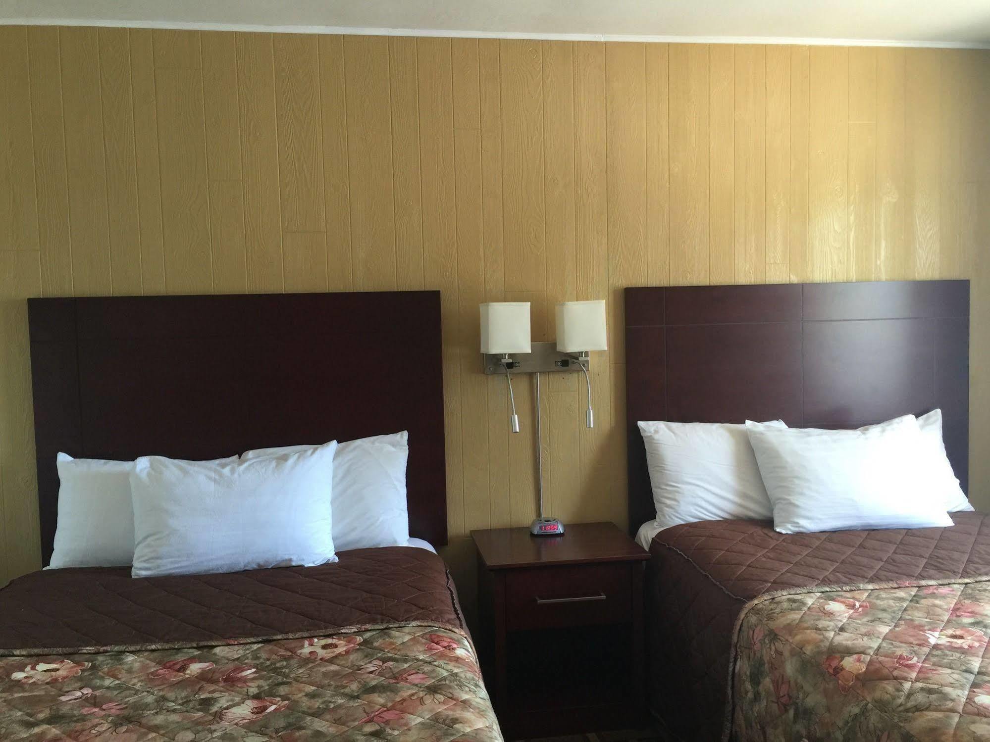 Park Place Motel & Suites Tweed Экстерьер фото